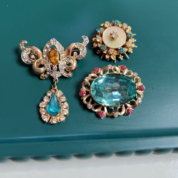 Stunning 3 Piece Vintage 50s 60s MCM Atomic Era Aqua Tone Crystal Brooch Pin Lot - Picture 2 of 10